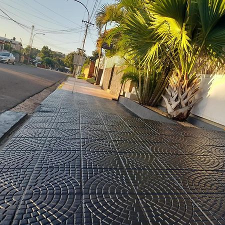 En Familia Villa Puerto Iguazu Ngoại thất bức ảnh