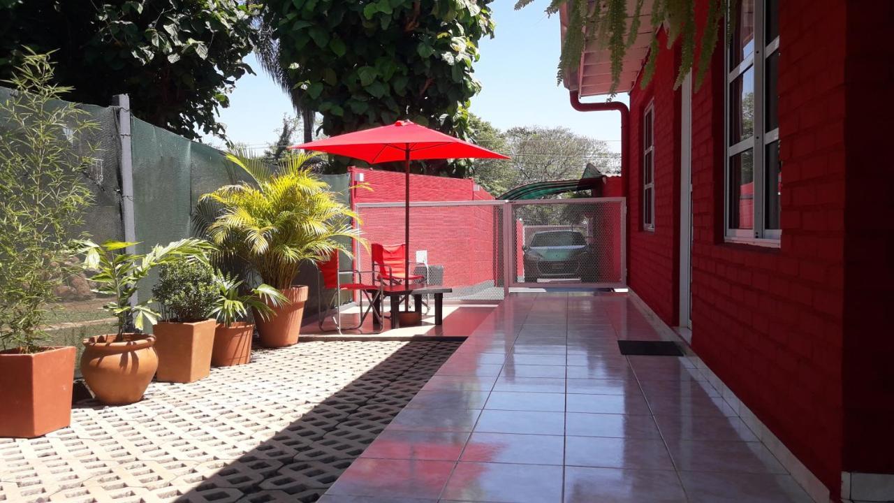 En Familia Villa Puerto Iguazu Ngoại thất bức ảnh