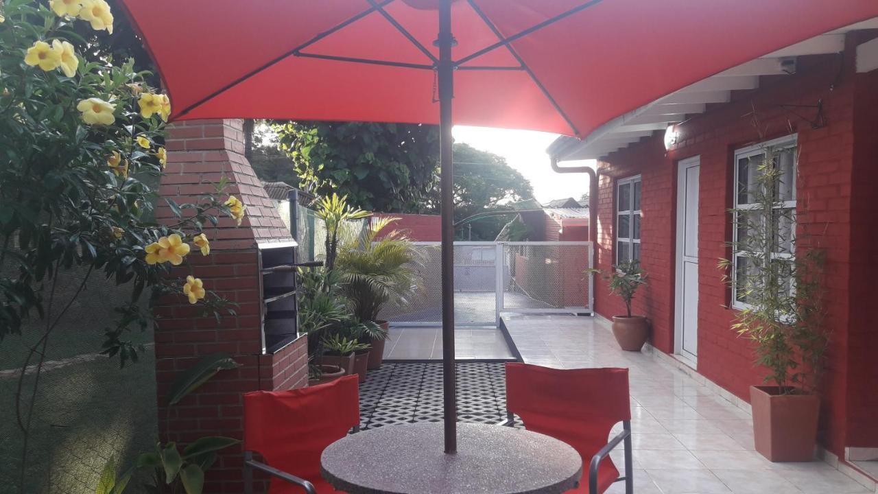 En Familia Villa Puerto Iguazu Ngoại thất bức ảnh