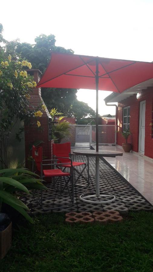 En Familia Villa Puerto Iguazu Ngoại thất bức ảnh