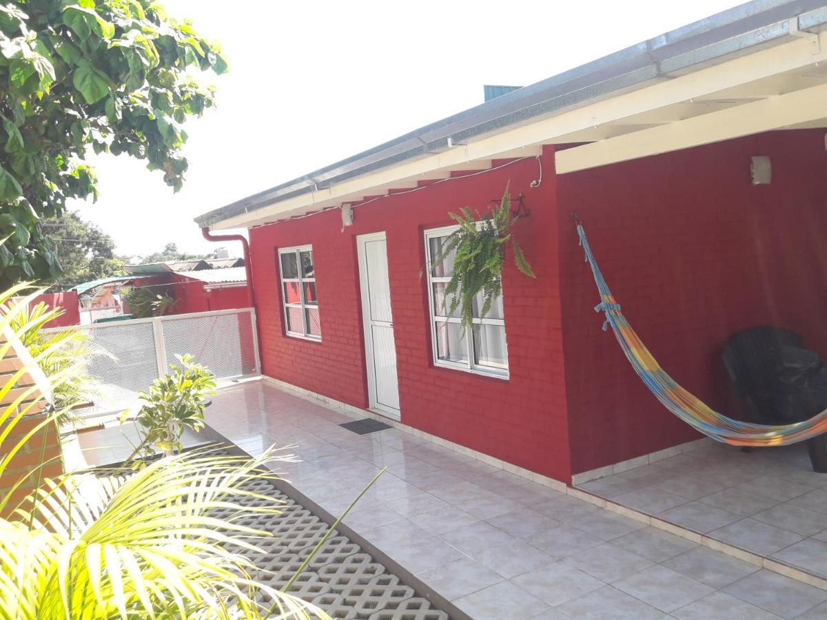 En Familia Villa Puerto Iguazu Ngoại thất bức ảnh