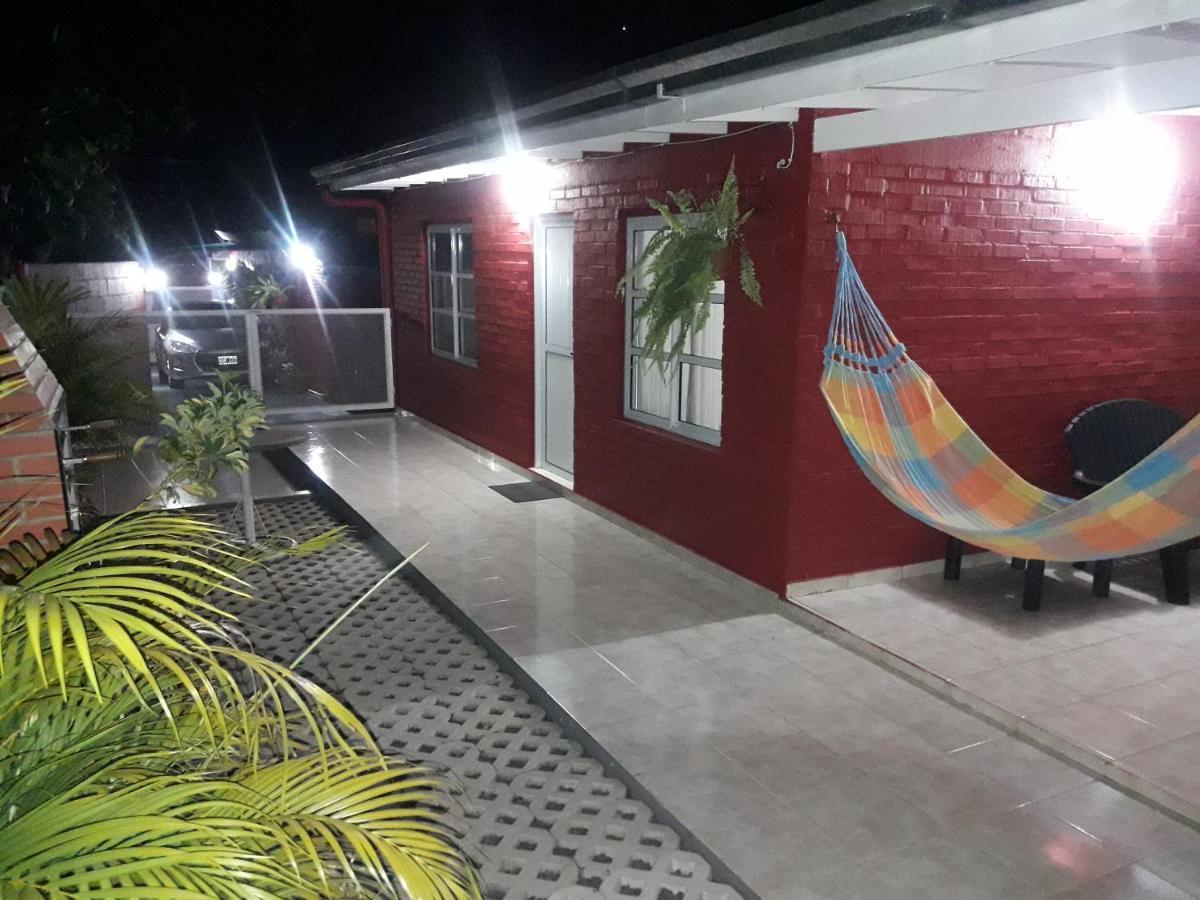 En Familia Villa Puerto Iguazu Ngoại thất bức ảnh